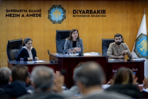 Eşbaşkan Bucak: İ&ccedil;me suyu ve altyapı &ccedil;alışmaları &Ccedil;&uuml;ng&uuml;ş&rsquo;ten Kulp&rsquo;a kadar devam edecek