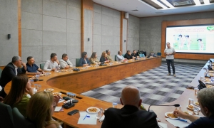 Rêya pêşerojê ya sporê li Amedê hat muneqeşekirin