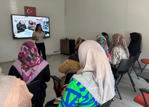 Yıkanabilir ped atölyesi devam ediyor