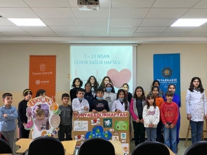 Xwendekarên Bîlgîevî Hefteya Tenduristiyê ya Cîhanê pîroz kirin