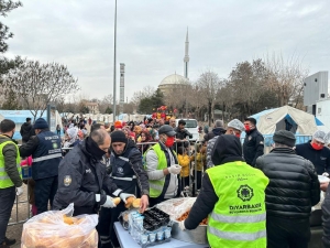 Çadır kentlerde 10 bin depremzede ağırlandı