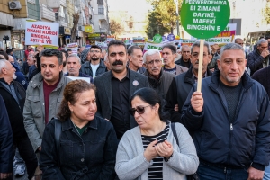 Hemşaredar Hatun Beşdar&ecirc; Ray&icirc;rş&icirc;yay&icirc;ş&ecirc; 21&ecirc; Sibate Roja Ziwan&ecirc; Day&icirc;ke ya Dinya B&icirc;