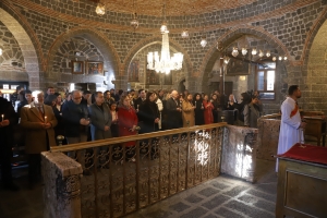 Co-Mayor Bucak attends Christmas Mass