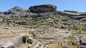 Raywanîya Xoza ya Qelaya Kefrûnî de Ma Ameyî Têhet
