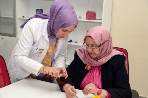 Meslek kurslarında &uuml;retimle g&uuml;&ccedil;lenen dayanışma