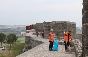 Tarihi mekânlarda temizlik çalışması yapıldı