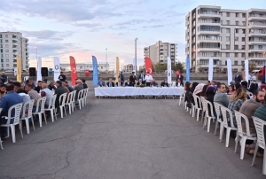 Karaloğlu belediye personeli ile iftar yaptı