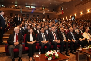 Hevşaredar Bucak tevli merasîma vekirina Sala Akademîk a Zanîngeha Dîcleyê bû