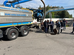 DİSKİ atıklar nedeniyle tıkanan kanalları aktif hale getiriyor