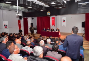 Vali Ali İhsan Su Hani ilçesi muhtarlarıyla bir araya geldi