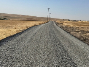 Diyarbakır&#039;ın kırsal mahallelerinde yol çalışmaları sürüyor