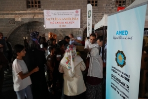 Yurttaşlara kandil simidi ve lokum ikramı
