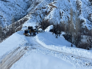 Son iki g&uuml;nde 10 il&ccedil;ede bin km kırsal yol ulaşıma a&ccedil;ıldı