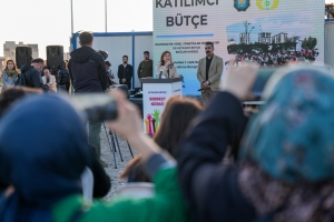 Li Habeş&icirc; p&ecirc;vajoya bud&ccedil;eya beşdar dest p&ecirc; kir: &ldquo;Biryar d&ecirc; bi gel re b&ecirc; girtin&rdquo;
