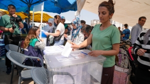 Li Habeş&icirc; sindoq hatin dan&icirc;n: Gel ji bo siberoja tax&ecirc; deng&ecirc; xwe dide