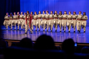 Amed Tiyatro Festivali Moraş&icirc;n oyununun pr&ouml;miyeriyle a&ccedil;ıldı