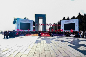 Ciwanî Serkewtîşê Çanakkaleyî pîroz kerd