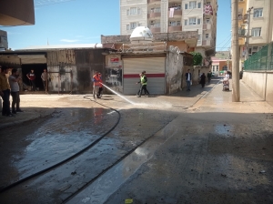 Cizre’de 71 konuttan su tahliye edildi, 22 cadde temizlendi