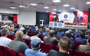 Walî Alî Îhsan Su bi muxtarên navçeya Sûrê re civiya