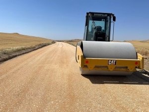 Xebateka gur li ser 1200 km rêya gundan heye