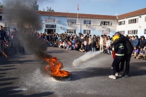 İtfaiyeden öğrencilere eğitim