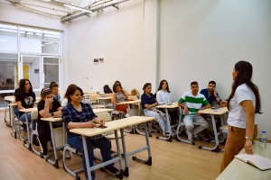 Büyükşehir Belediyesi yurttaşlara İşaret Dili Kursu veriyor