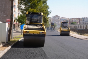 Cadeyê Cengîzler û Bulvarê Aydın Arslanî de Xebata Asfaltî Qedîyaye