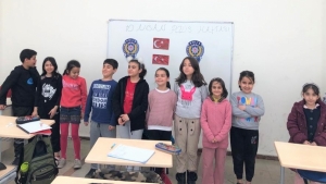 Xwendekarên Bîlgîevîyê &quot;Hefteya Polîsan&quot; pîroz kir