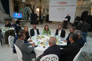 Eş Başkanlar, iftar programına katıldı