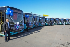 Şaredarî 11 otobuseyê neweyî erînay
