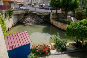 Problemê awe yê qenalî Aynkebirî safî bena