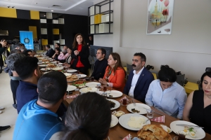 Hevşaredar beşdarî bernameya Roja Rojnamegerên Kurd bûn