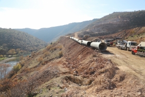 Walî Karaloglu beşdarî merasîma projeya avê dibe