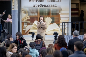 Bağlar'da Mesture Erdelan Kütüphanesi açıldı