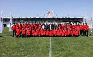 Genç yetenekler Büyükşehir Belediyespor Kulübüne kazandırıldı