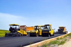 DBB Bırkleyn Caddesi’ndeki yol yapım çalışmalarını sürdürüyor