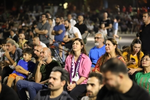 Eşbaşkan Bucak, Amedspor maçını taraftarlar ile dev ekranda izledi